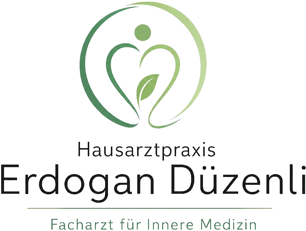 Das grüne Logo der Internistischen Hausarztpraxis Erdogan Düzenli in Neheim zeigt ein Herzsymbol mit Blatt und den Zusatz Facharzt für Innere Medizin.